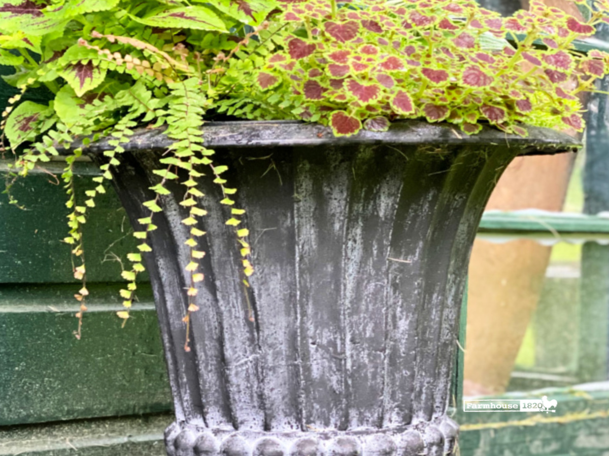 making a plastic planter look like cast iron