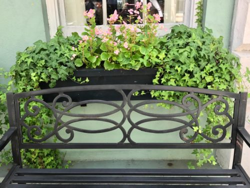 Window Planer 15 Beautiful Window Box Planter Design Ideas - Farmhouse 1820